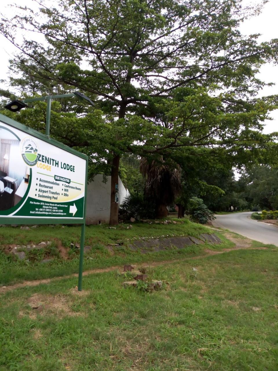 Zenith Lodge Lusaka Buitenkant foto